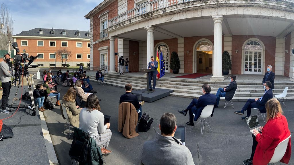 Moncloa reabre las puertas a los periodistas en las ruedas de prensa tras los Consejos de Ministros Moncloa reabre las puertas a los periodistas en las ruedas de prensa tras los Consejos de Ministros