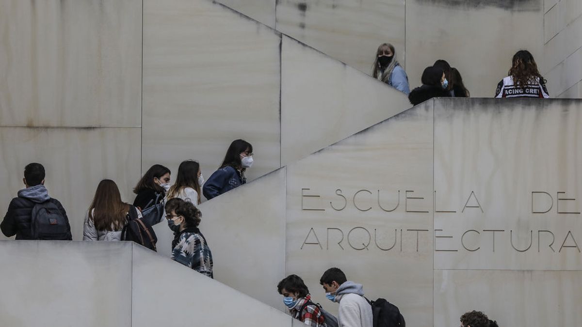 El Ministerio de Universidades eliminará los grados de tres años para que todos duren cuatro El Ministerio de Universidades eliminará los grados de tres años para que todos duren cuatro