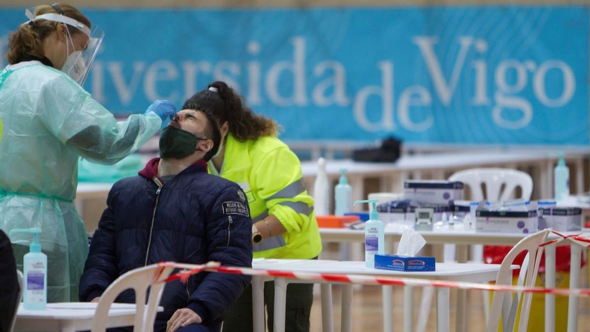 Sanidad resta 78.864 casos duplicados de Cataluña y añade 192 muertos Sanidad resta 78.864 casos duplicados de Cataluña y añade 192 muertos