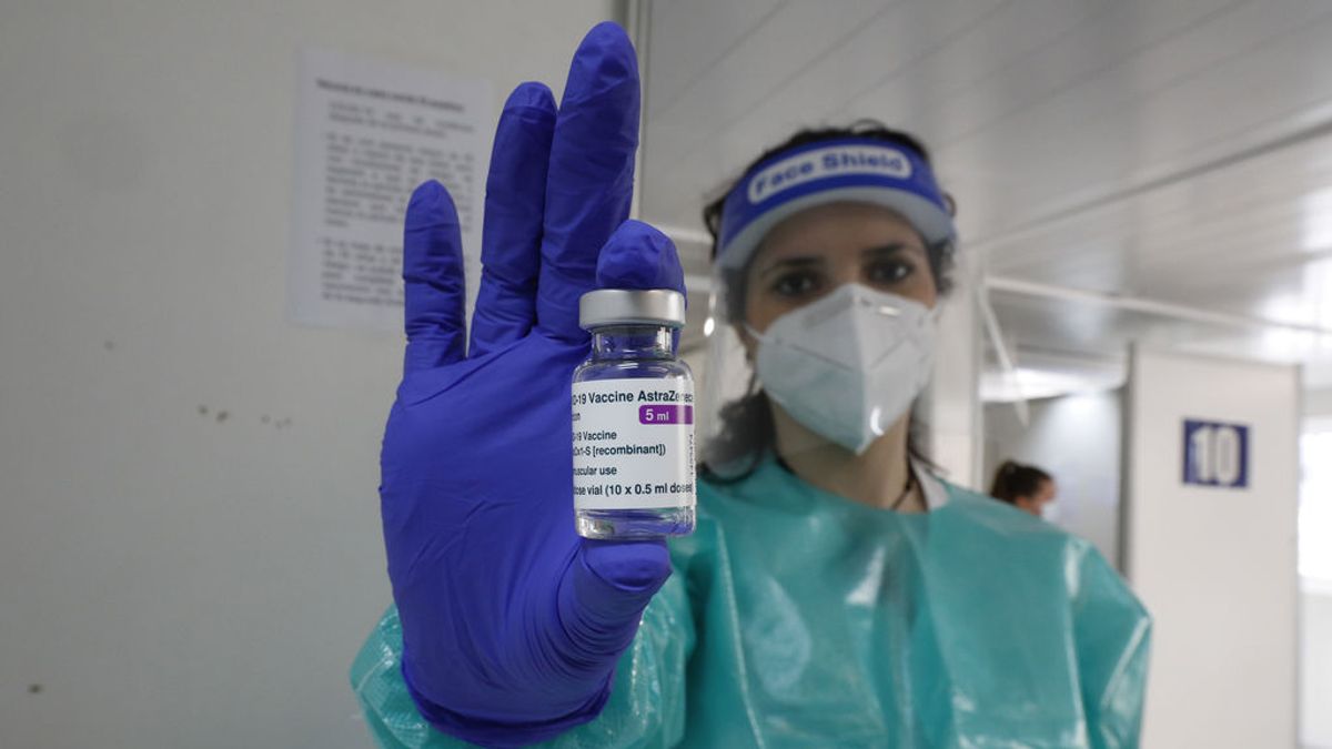 Cataluña pide al Gobierno que permita vacunar con AstraZeneca a personas de hasta los 65 años Cataluña pide al Gobierno que permita vacunar con AstraZeneca a personas de hasta los 65 años