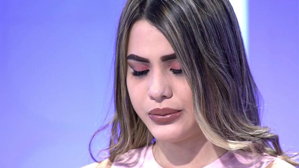 Ephy rompe a llorar y abandona el plató tras ver la cita de Julen y Tris