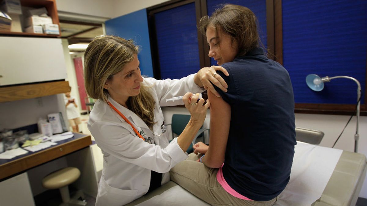 Trece años de la vacuna contra el virus del papiloma humano: Trece años de la vacuna contra el virus del papiloma humano: