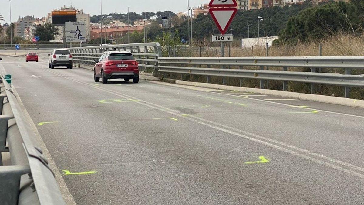 Álex Casademunt iba en coche y no en moto cuando sufrió el accidente mortal contra un autobús Álex Casademunt iba en coche y no en moto cuando sufrió el accidente mortal contra un autobús
