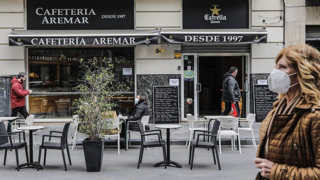 La contracción del sector servicios lastra la recuperación de las empresas españolas