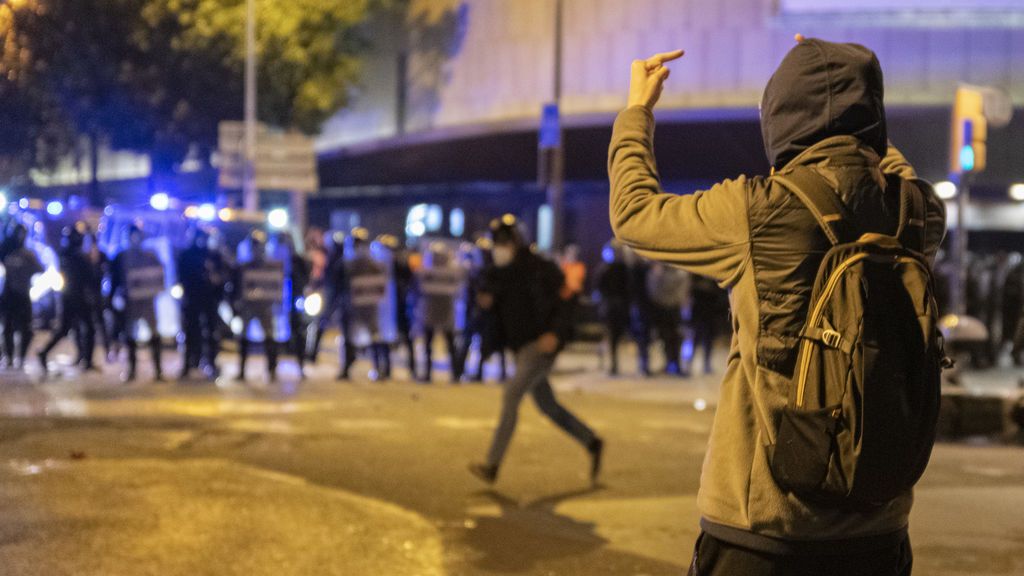Las protestas pro Hasél han dejado 152 saqueos, 136 detenidos y 73 agentes heridos en Cataluña