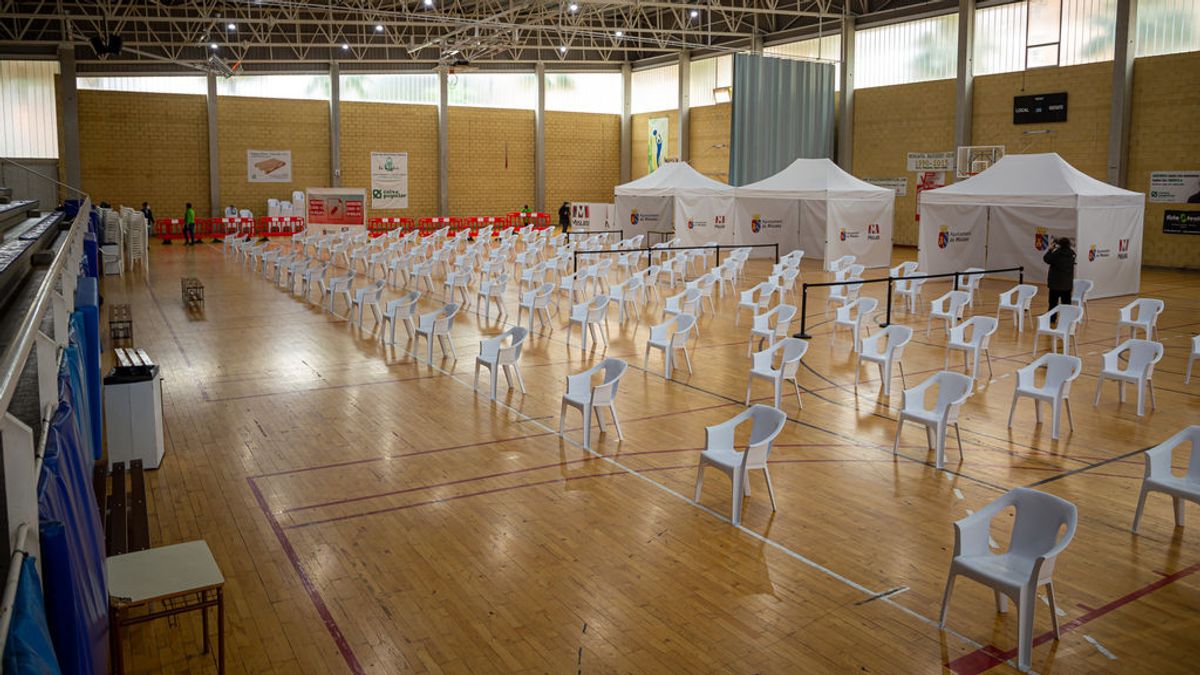 La Generalitat prevé vacunar a 400 mil valencianos a la semana a partir de abril La Generalitat prevé vacunar a 400 mil valencianos a la semana a partir de abril