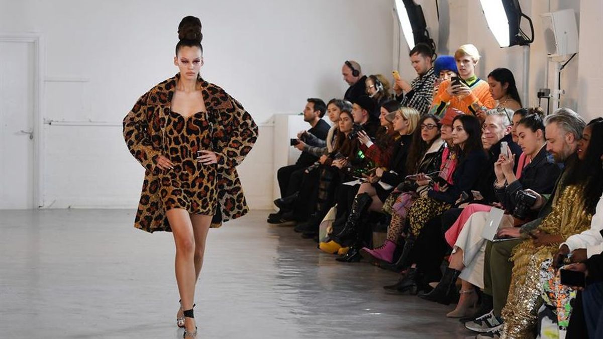 Científicos proponen un peaje a la moda, que paguen los derechos al leopardo por usar su piel Científicos proponen un peaje a la moda, que paguen los derechos al leopardo por usar su piel