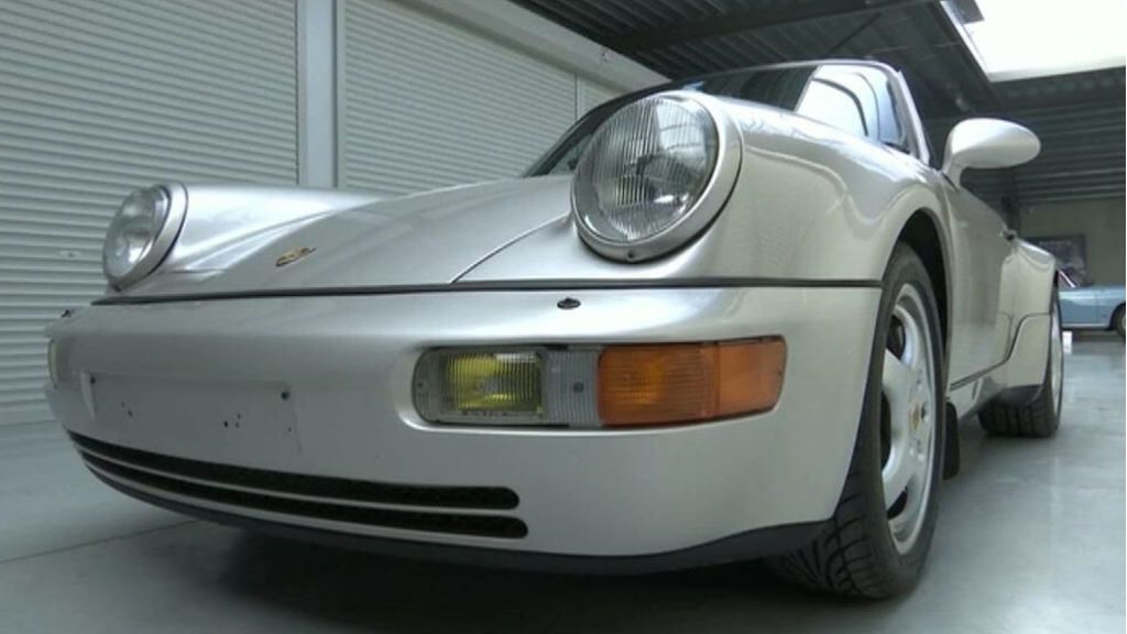 Subastan el Porsche de Maradona que utilizaba cuando jugaba en el Sevilla