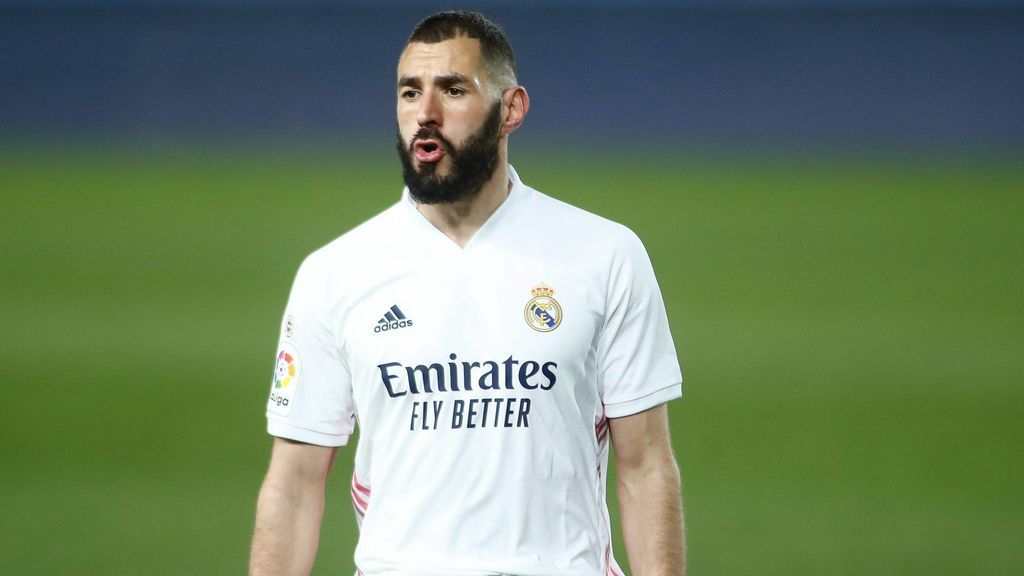 Benzema apunta al derbi. Benzema apunta al derbi.