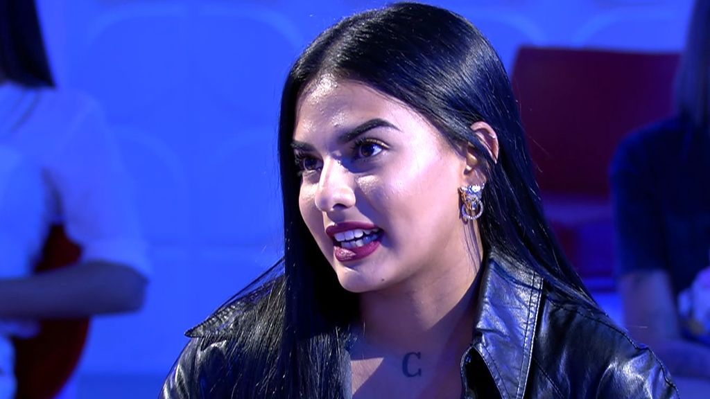 Katherin, una nueva chica para Iván