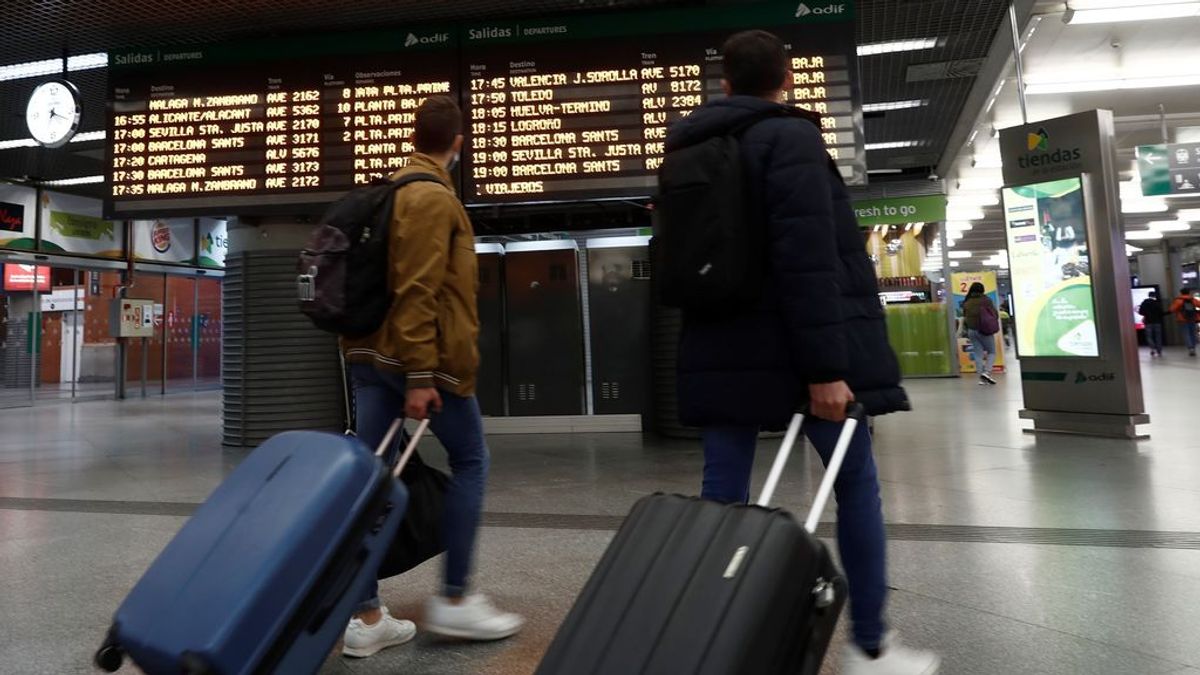 La batalla de la Semana Santa deja a Madrid aislada frente al resto de comunidades, incluidas las del PP La batalla de la Semana Santa deja a Madrid aislada frente al resto de comunidades, incluidas las del PP