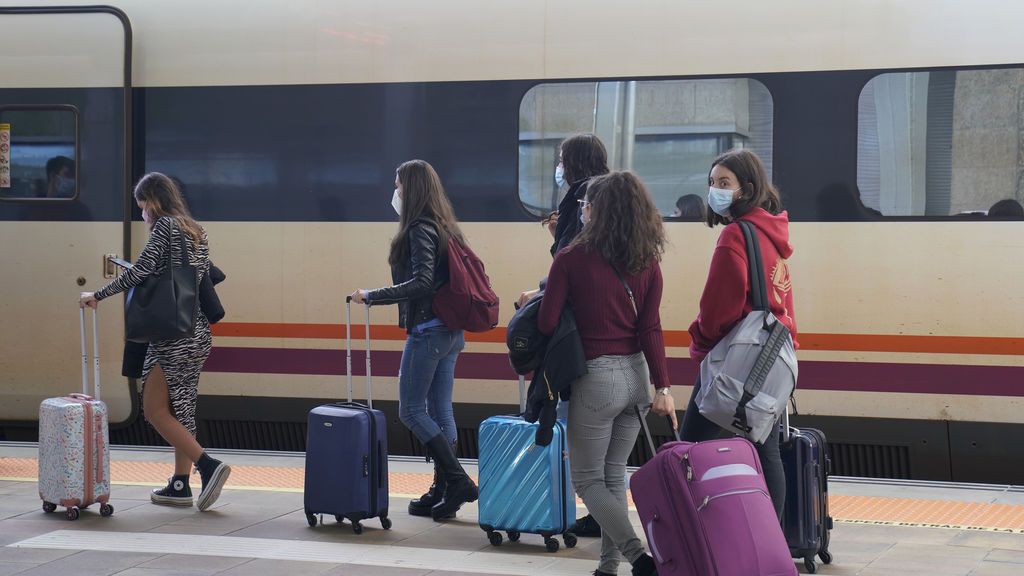 Universitarios vuelven a casa en Semana Santa