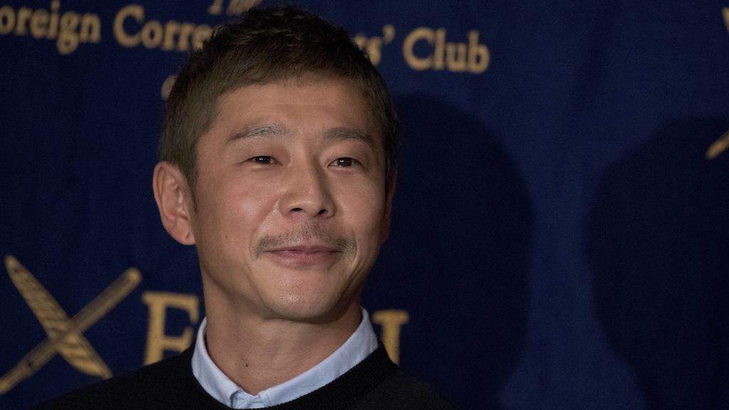 Un millonario busca a 8 personas que le acompañen en un viaje a la luna en 2023 y podrías ser tú