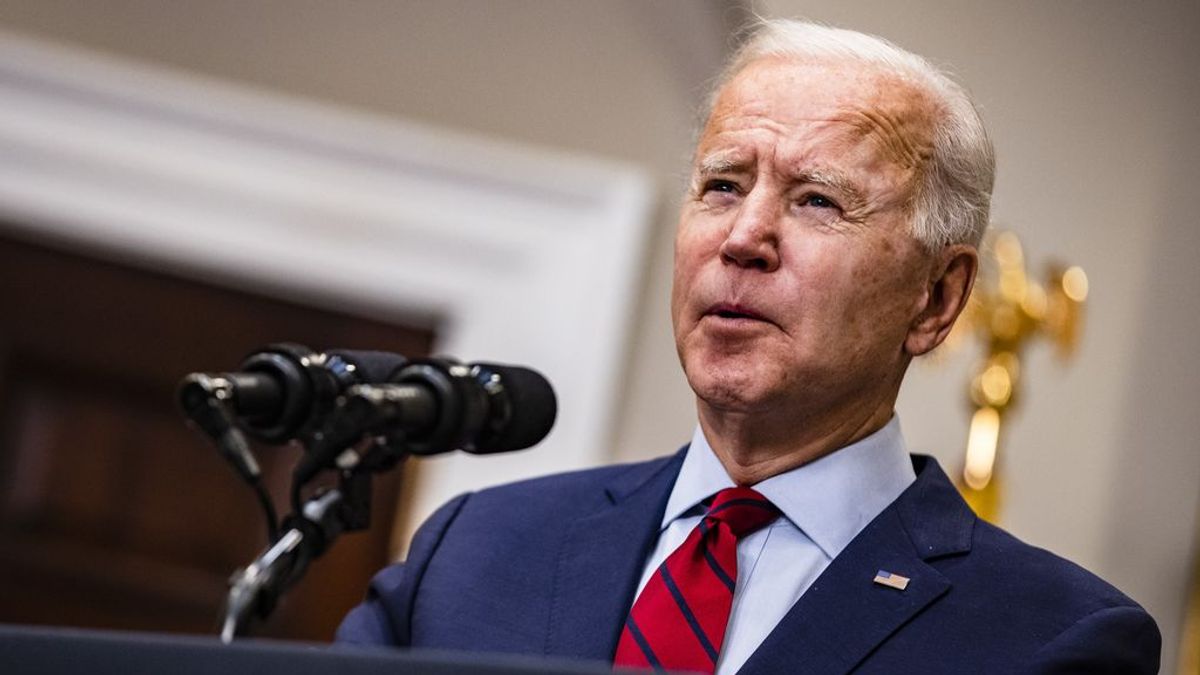 Biden tacha de "pensamiento neandertal" levantar la orden de llevar mascarilla Biden tacha de "pensamiento neandertal" levantar la orden de llevar mascarilla