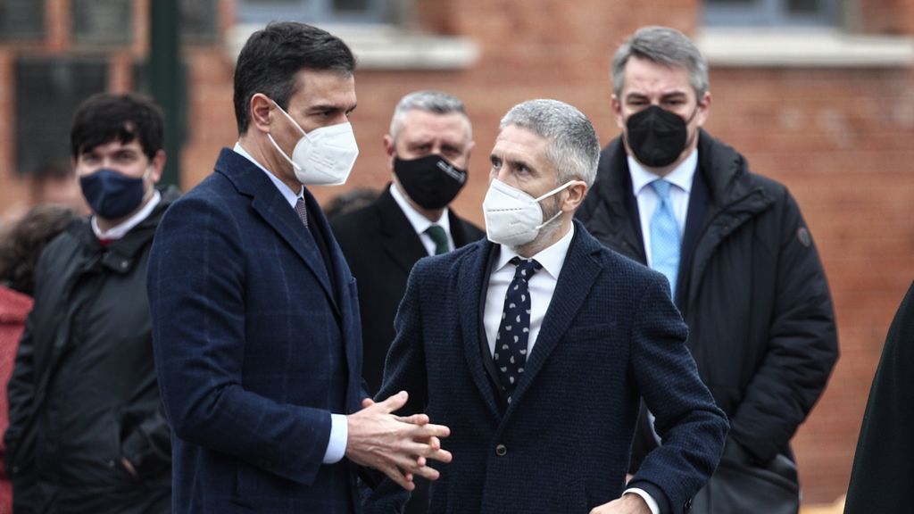 En directo: Sánchez preside el acto simbólico de destrucción de armas usadas por ETA En directo: Sánchez preside el acto simbólico de destrucción de armas usadas por ETA
