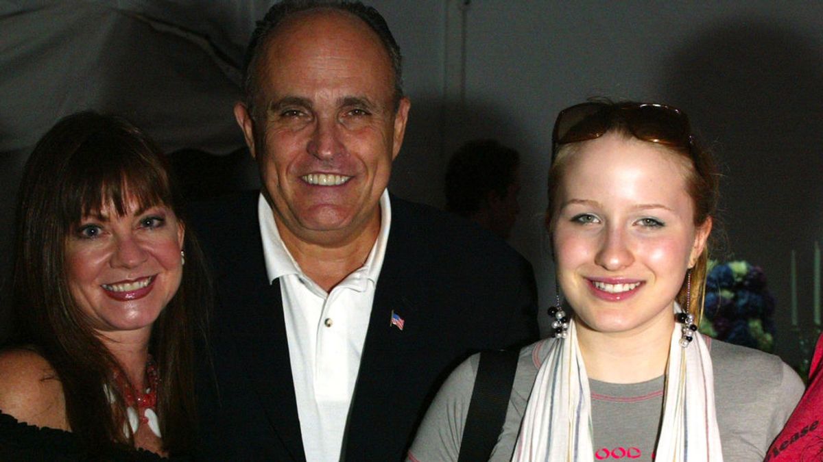 Caroline, la hija de Rudy Giuliani, confiesa sus gustos sexuales y defiende el poliamor "desenfrenado" Caroline, la hija de Rudy Giuliani, confiesa sus gustos sexuales y defiende el poliamor "desenfrenado"