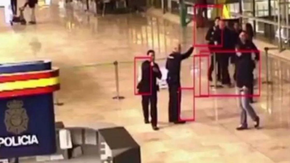 Detenido un hombre que pretendía viajar de Italia a Costa Rica con un niño de tres años por tráfico de seres humanos Detenido un hombre que pretendía viajar de Italia a Costa Rica con un niño de tres años por tráfico de seres humanos