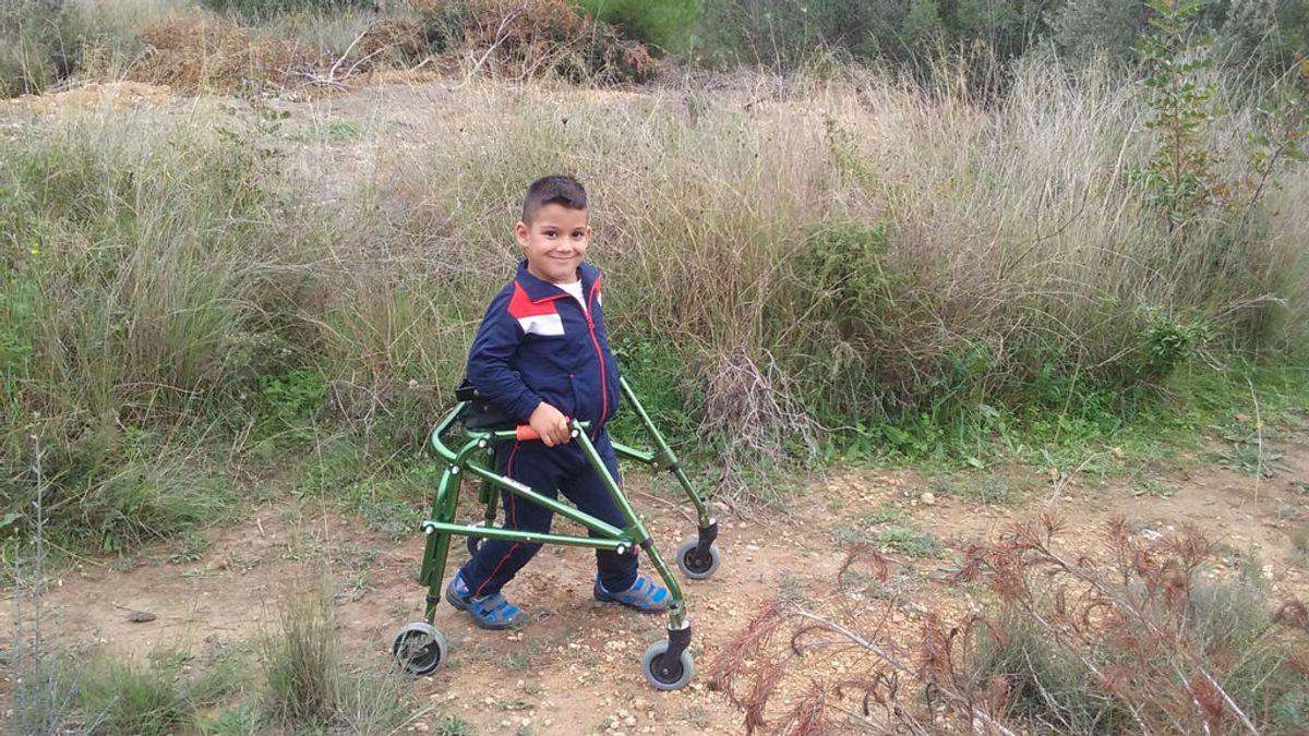 Joan, el niño de 10 años que ayuda a otros con parálisis cerebral a través de Instagram Joan, el niño de 10 años que ayuda a otros con parálisis cerebral a través de Instagram