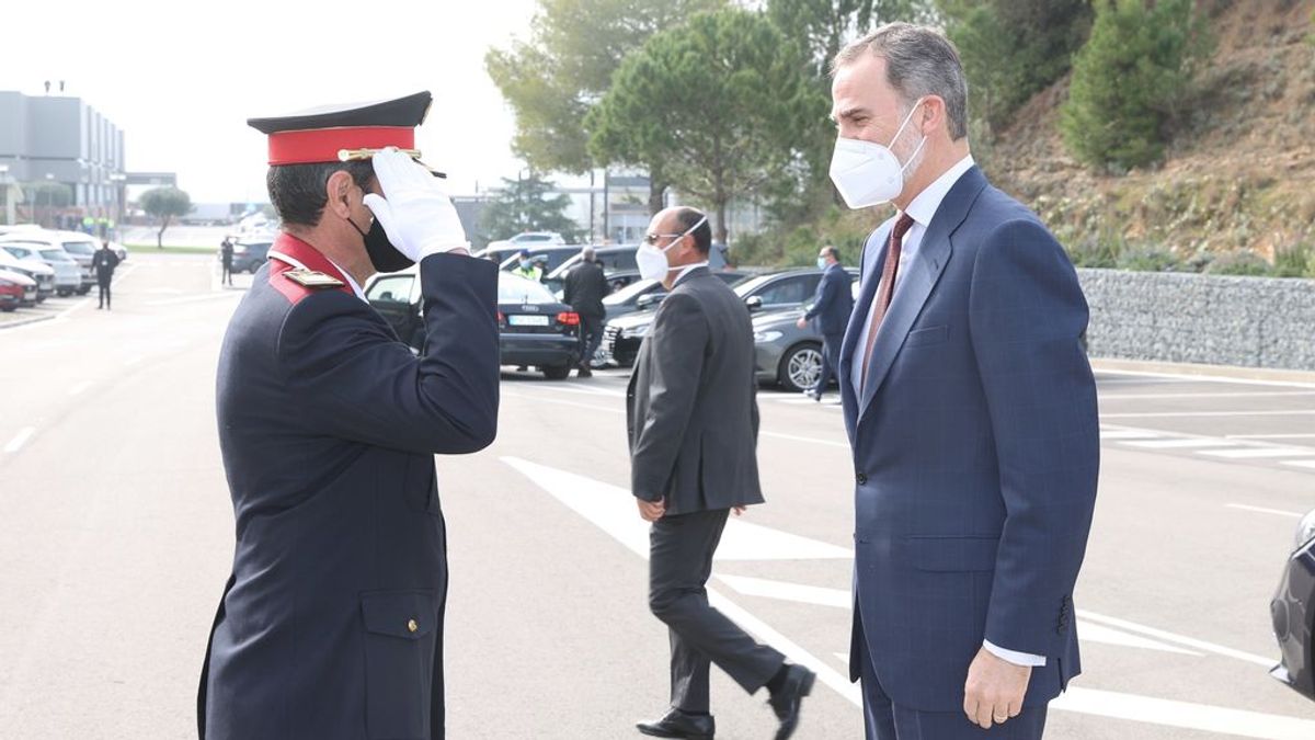 "Todas las instituciones vamos a estar ahí", el rey Felipe VI compromete su apoyo al sector del automóvil en su visita a SEAT en Barcelona "Todas las instituciones vamos a estar ahí", el rey Felipe VI compromete su apoyo al sector del automóvil en su visita a SEAT en Barcelona