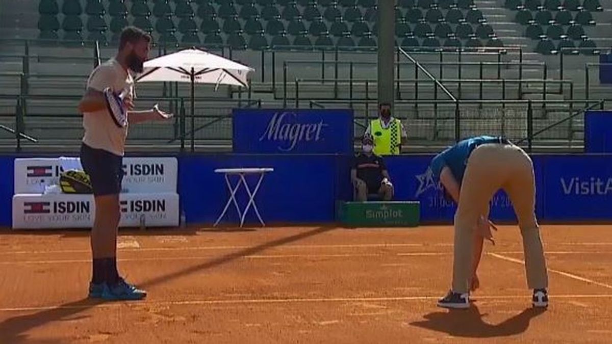 Paire tuvo una actitud lamentable en el torneo de Buenos Aires. Paire tuvo una actitud lamentable en el torneo de Buenos Aires.