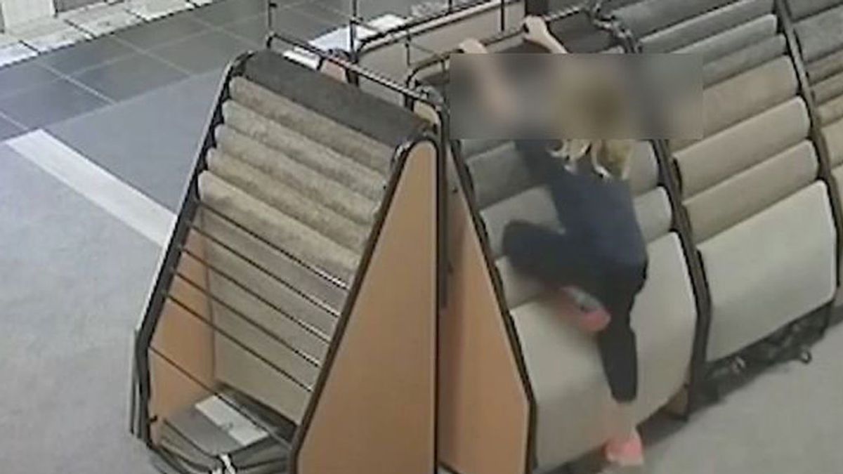 Vídeo de una niña de 7 años  momentos antes de morir aplastada por un neumático en Australia