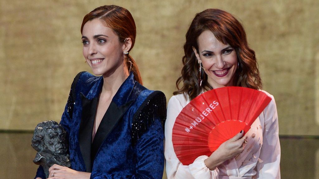 Abanico repartido durante la gala de 2018