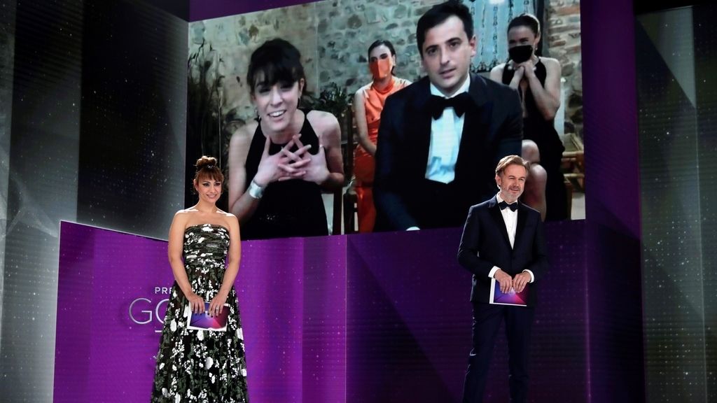 David Pérez Sañudo y María Parés Pulido reciben el Goya al Mejor Guión Adaptado por 'Ane'