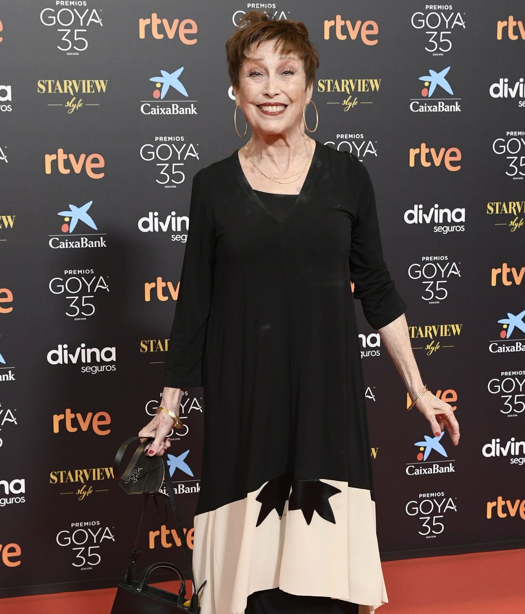 Verónica Forqué  en la alfombra roja de los Premios Goya 2021