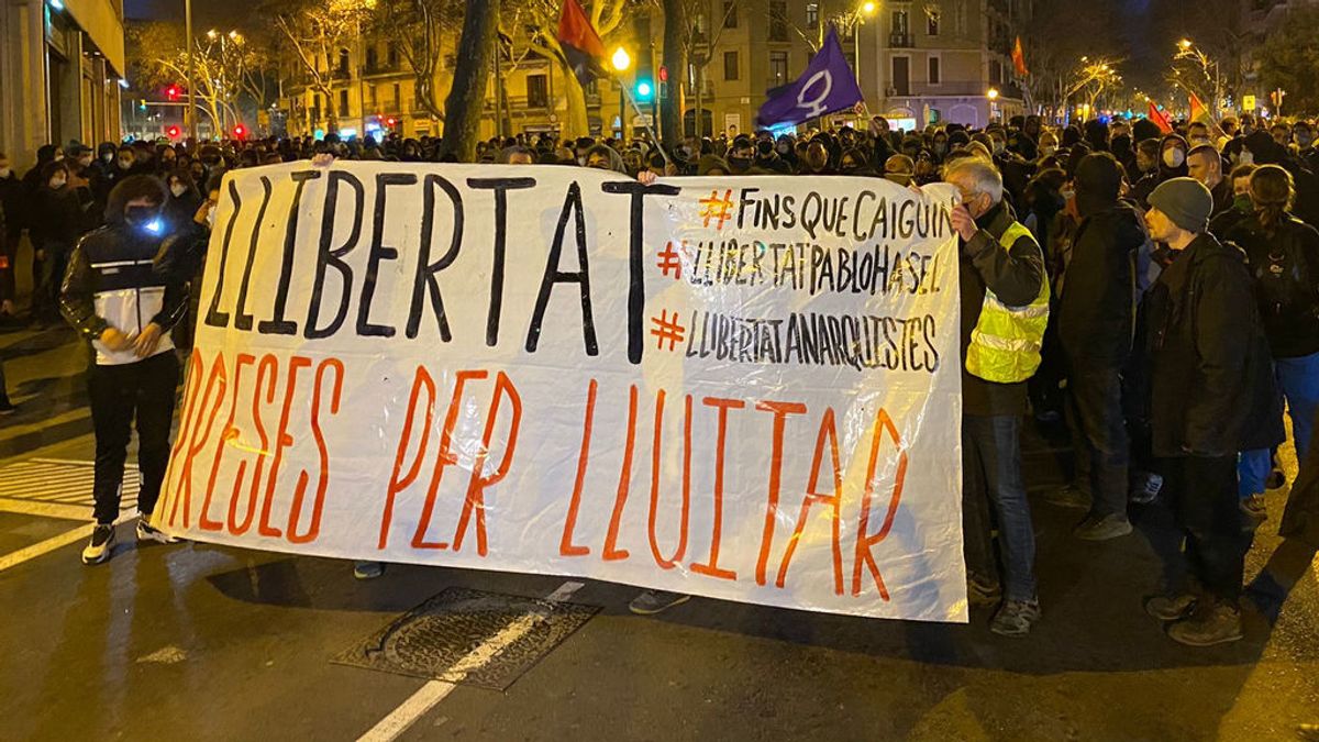 Nueva tarde de protestas pro Hasél en Barcelona