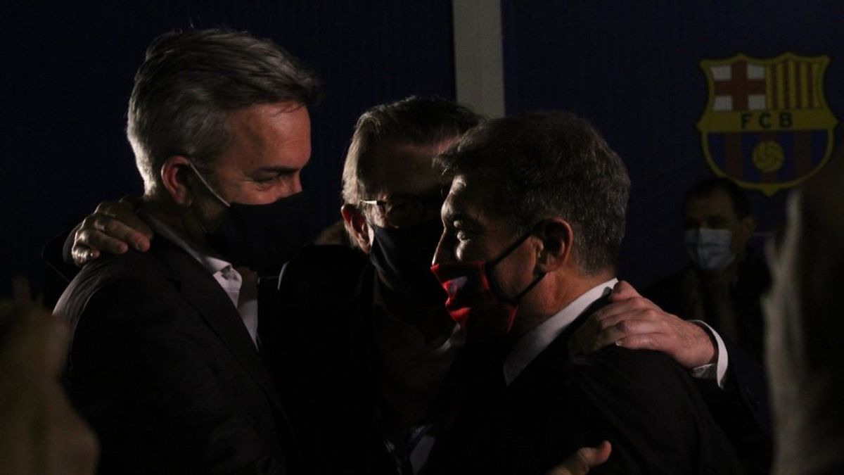 El abrazo de los tres candidatos que aplaude el barcelonismo: "Hoy ganan los culés"