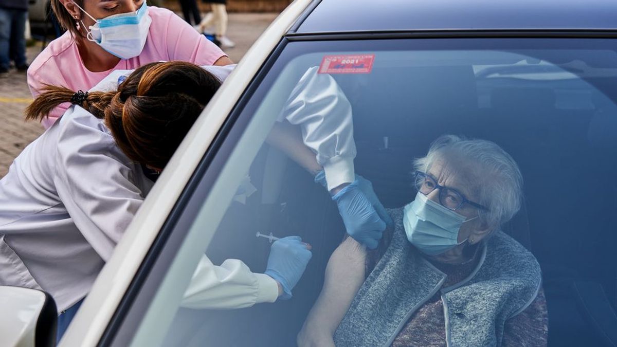 Varias comunidades relajan las restricciones esta semana ante descenso generalizado de contagios Varias comunidades relajan las restricciones esta semana ante descenso generalizado de contagios