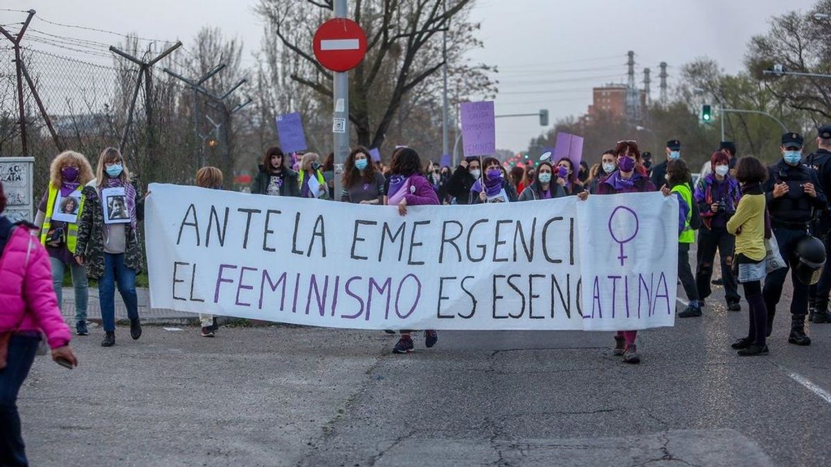 La Comisión del 8M denuncia que la prohibición de manifestaciones es "un ataque más a las mujeres" La Comisión del 8M denuncia que la prohibición de manifestaciones es "un ataque más a las mujeres"