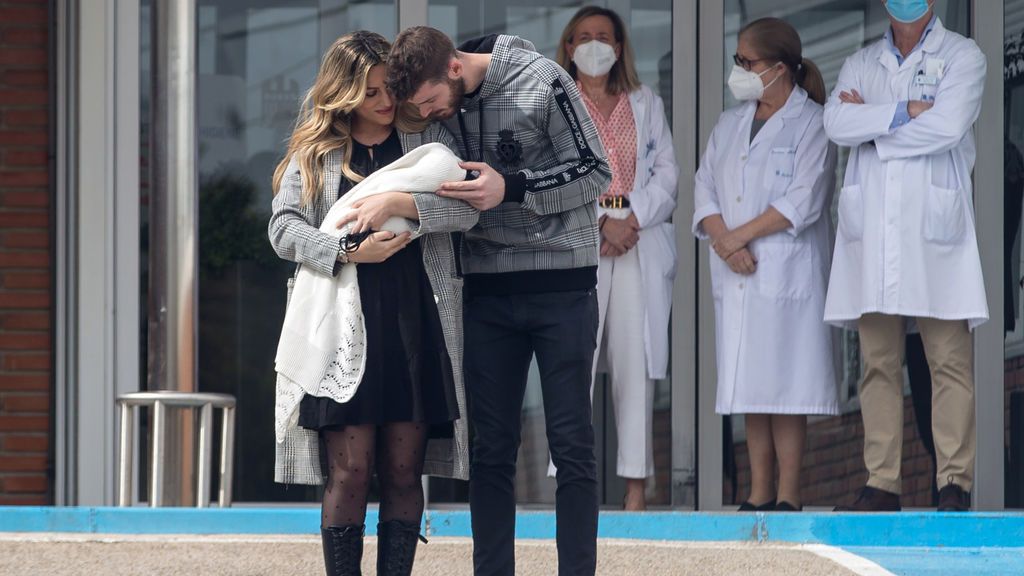 Edurne y David de Gea felices con su primera hija, Yanay