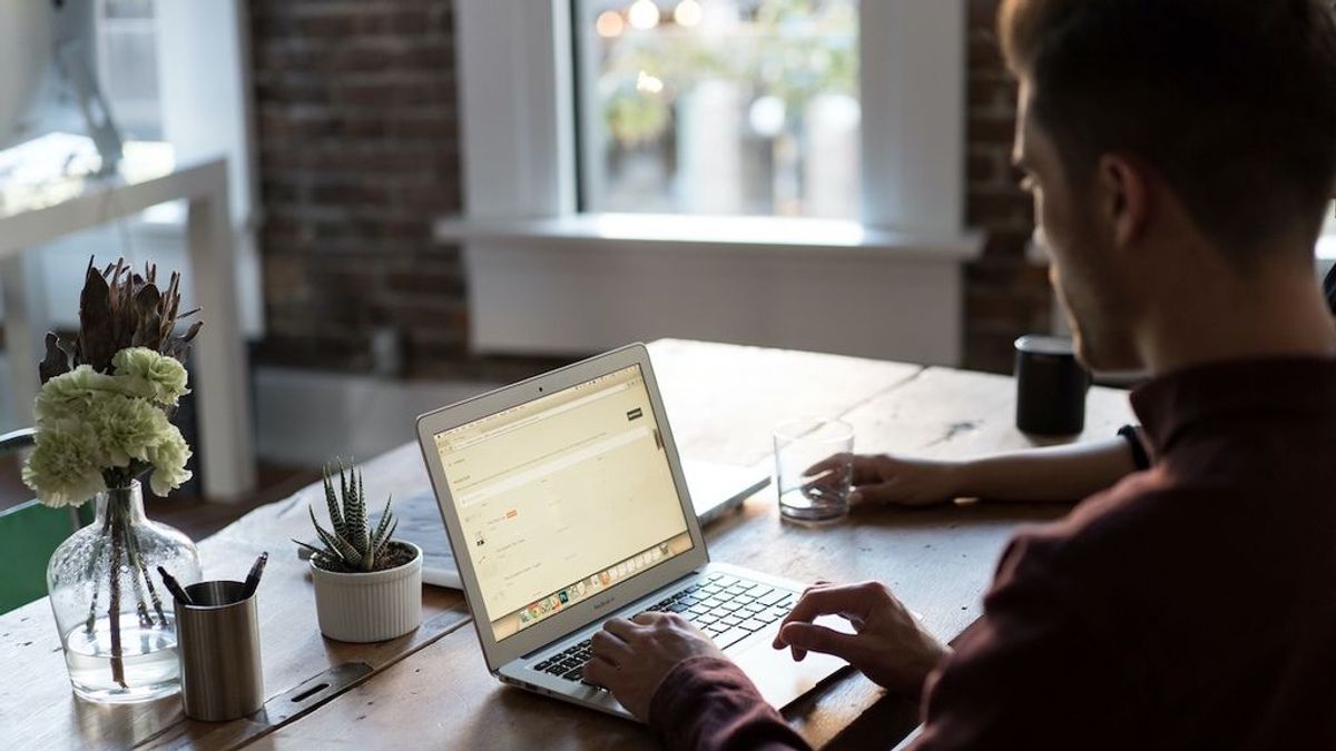 Los expertos ponen nota a un año de teletrabajo: "Un notable por el esfuerzo de todos"