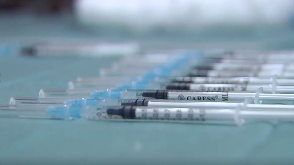 La ministra de Sanidad anuncia que en abril llegarán a España 4,8 millones de vacunas de Pfizer