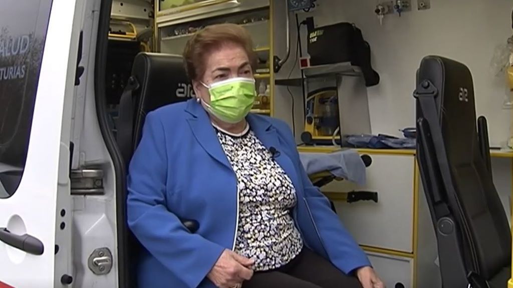 Araceli, la primera mujer conductora de ambulancias de España