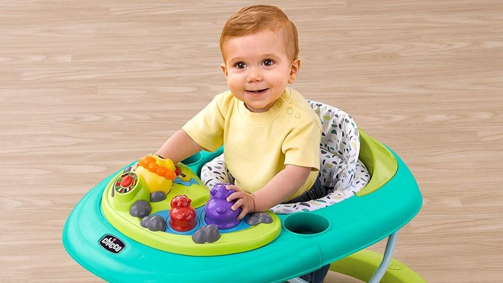Muchos padres piensan que sus hijos necesitarán ayuda externa para aprender a caminar.