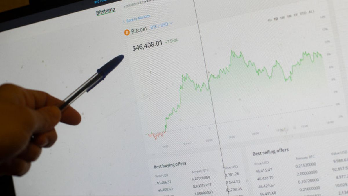 La CNMV detecta fraudes a inversores suplantando su identidad y advierte de que nunca pide números de cuenta La CNMV detecta fraudes a inversores suplantando su identidad y advierte de que nunca pide números de cuenta
