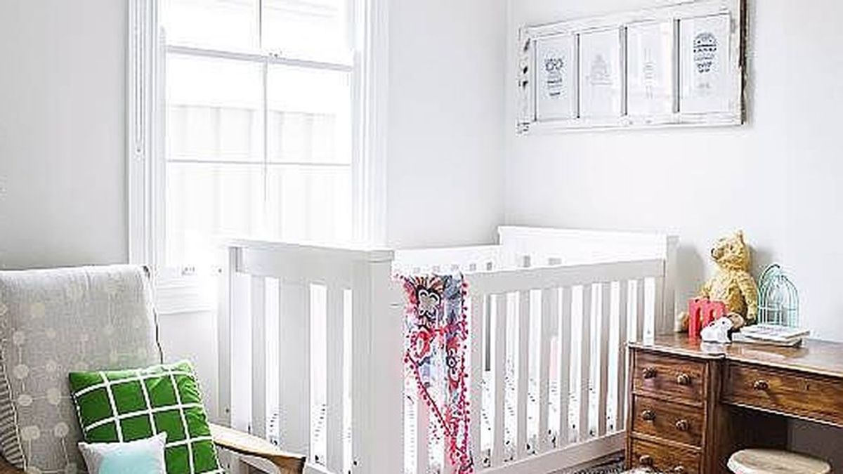 Preparando la llegada del bebé: beneficios de los colores claros y neutros en su habitación
