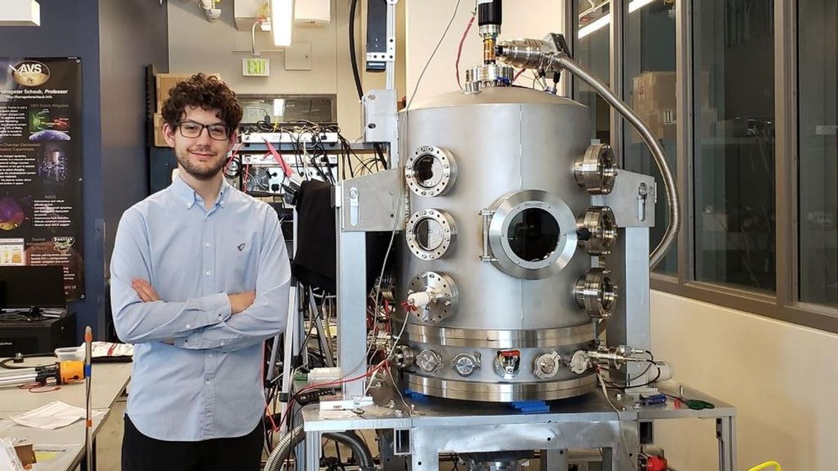 El joven granadino que ha conseguido 'colar' su experimento en un cohete de Blue Origin El joven granadino que ha conseguido 'colar' su experimento en un cohete de Blue Origin