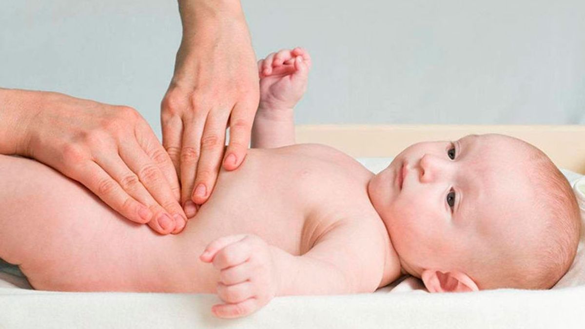 Los cólicos en el bebé, la razón por la que llora incansablemente: estos son los beneficios de la osteopatía para calmarlos.