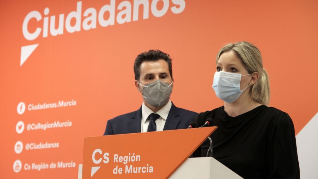 Ana Martínez Vidal será la nueva presidenta de Murcia tras 26 años de hegemonía del Partido Popular Ana Martínez Vidal será la nueva presidenta de Murcia tras 26 años de hegemonía del Partido Popular
