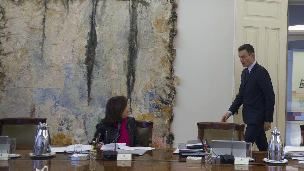 La convocatoria de Ayuso pilla al PSOE con dudas en Madrid: ¿es el momento de Margarita Robles? La convocatoria de Ayuso pilla al PSOE con dudas en Madrid: ¿es el momento de Margarita Robles?