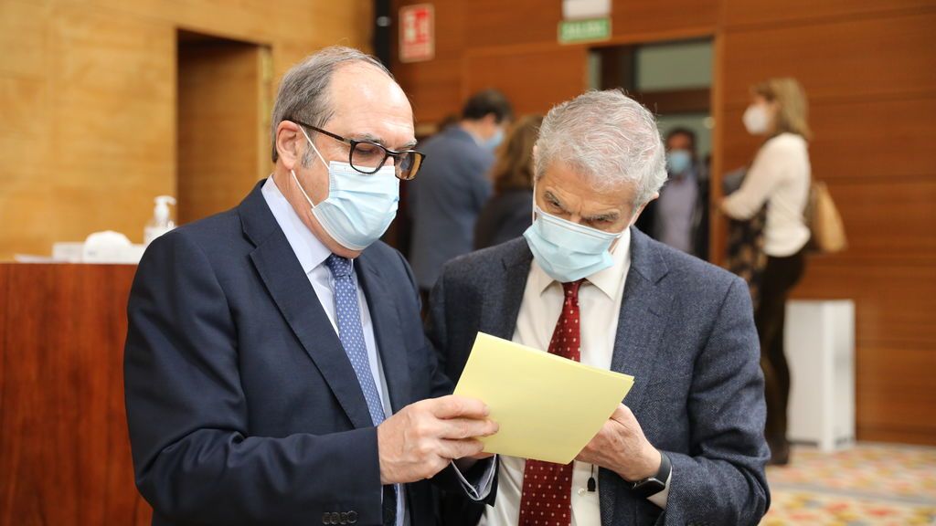 PSOE y Más País registran mociones de censura para intentar frenar las elecciones convocadas por Ayuso PSOE y Más País registran mociones de censura para intentar frenar las elecciones convocadas por Ayuso