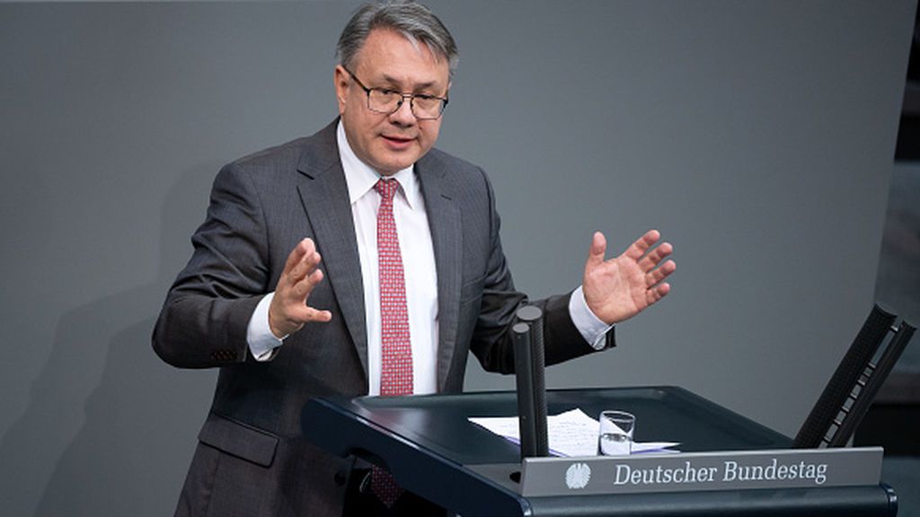 Dos diputados de la CDU ponen al partido en problemas por sospechas de enriquecerse en ventas de mascarillas Dos diputados de la CDU ponen al partido en problemas por sospechas de enriquecerse en ventas de mascarillas