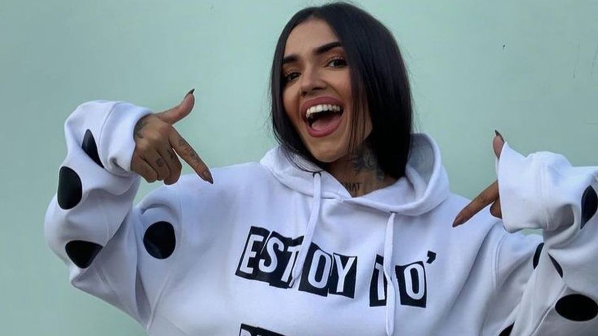 Natalia Verdón, la diseñadora sevillana que luce su cuerpo tras perder 33 kilos: "Hay que normalizar las estrías" Natalia Verdón, la diseñadora sevillana que luce su cuerpo tras perder 33 kilos: "Hay que normalizar las estrías"