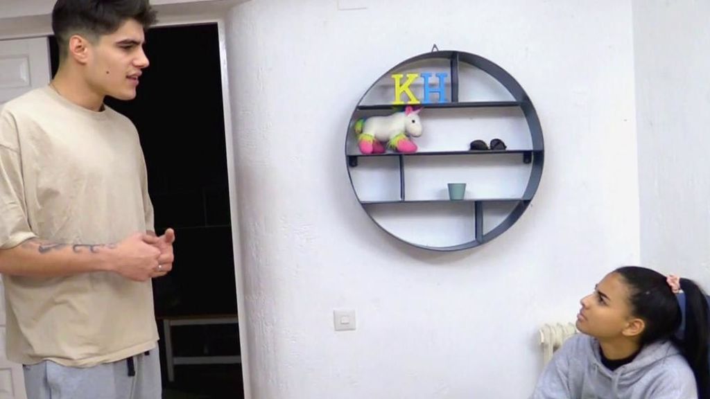 Julen le pide una cita a Kathe