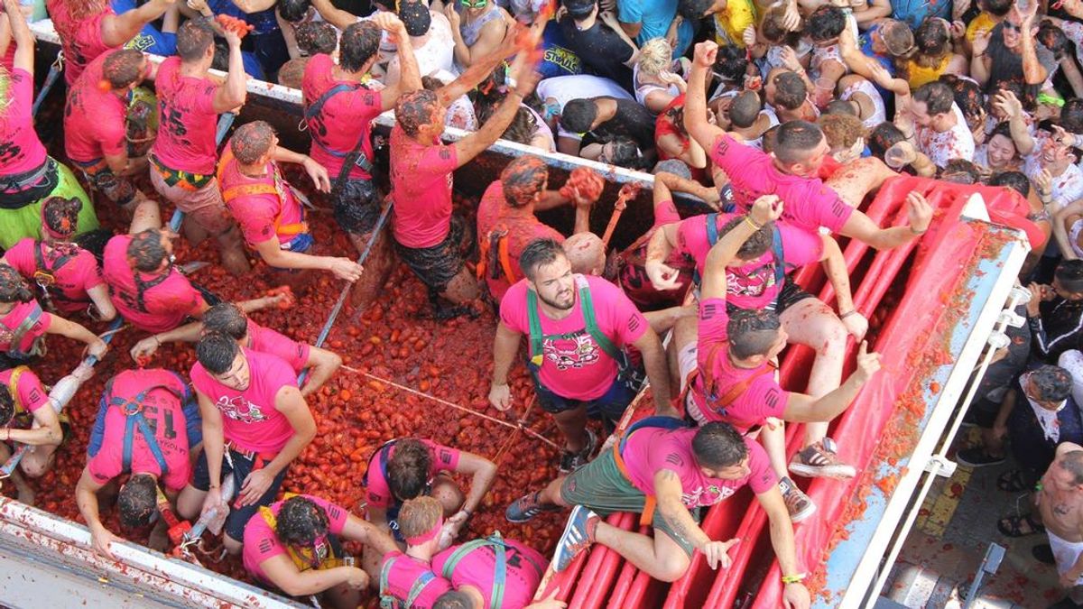 Buñol suspende La Tomatina 2021: anuncian novedades digitales para mantener "vivo" el "espíritu" de esta batalla Buñol suspende La Tomatina 2021: anuncian novedades digitales para mantener "vivo" el "espíritu" de esta batalla