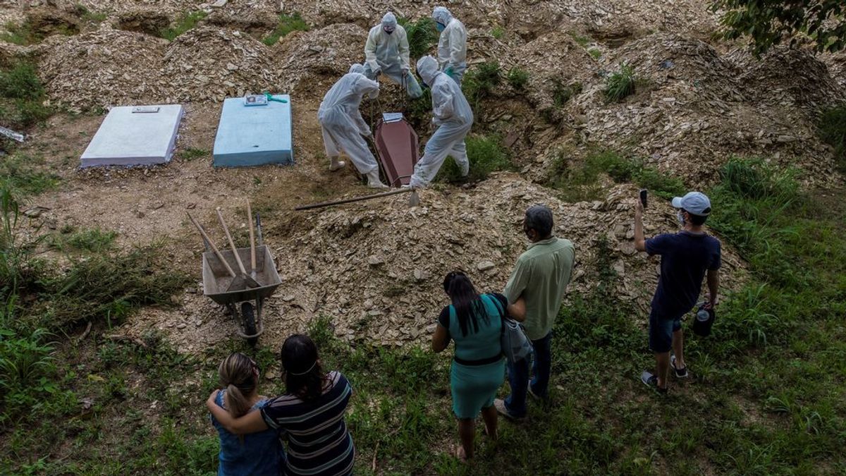 La cifra diaria de muertos en Brasil supera los 2.000 por primera vez desde el inicio de la pandemia
