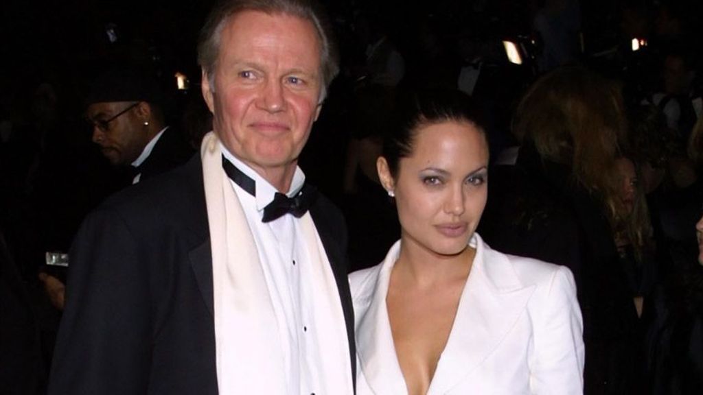 La relación entre John Voight y Angelina Jolie ha estado protagonizada por distintas idas y venidas.